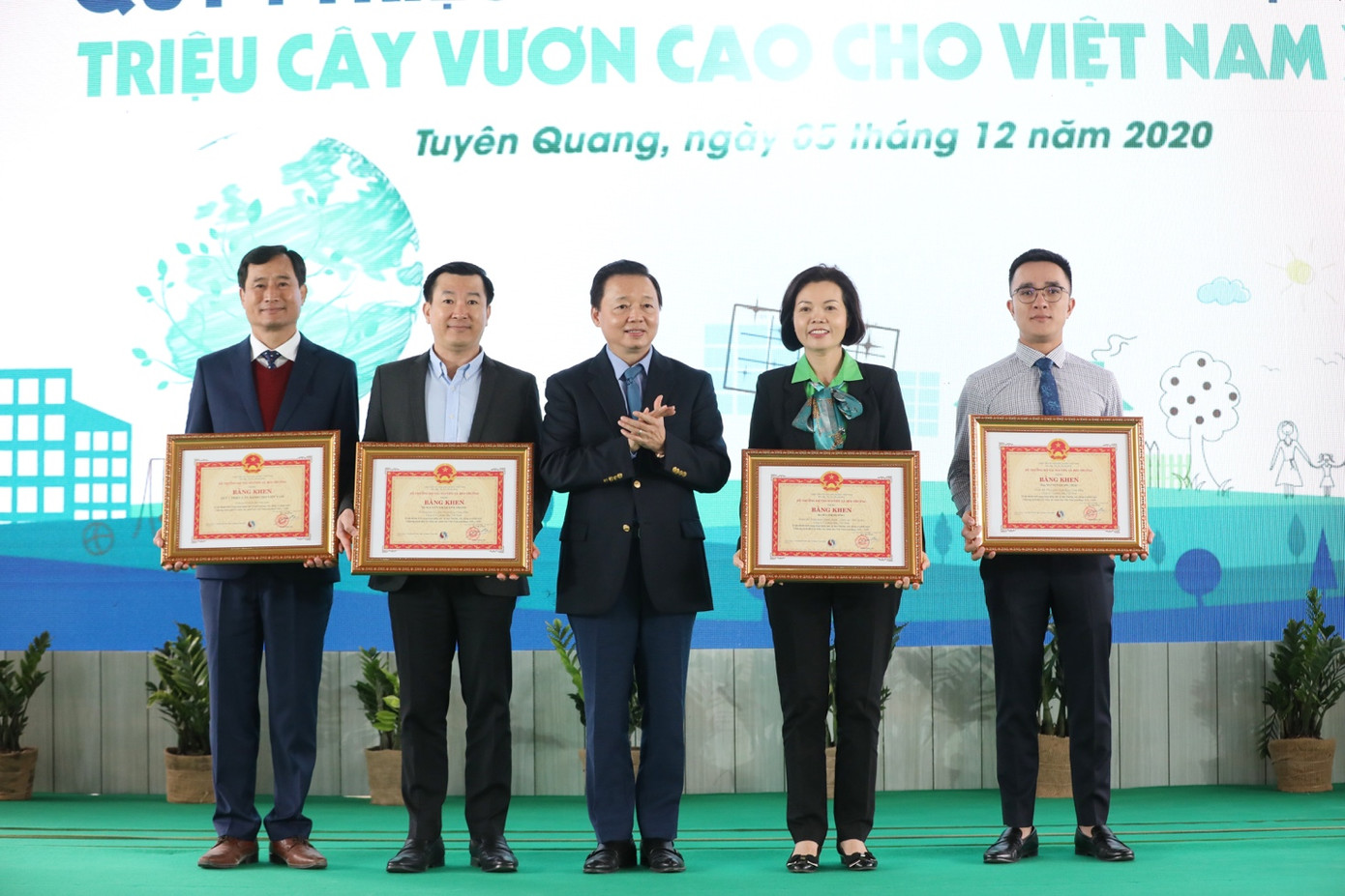Vinamilk hoàn thành mục tiêu trồng hơn 1,1 triệu cây xanh cho Việt Nam trong năm 2020 ảnh 4