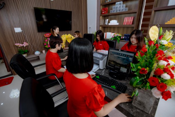 Lễ khai trương hoành tráng của thương hiệu mỹ phẩm quốc tế Huong CEO ảnh 4