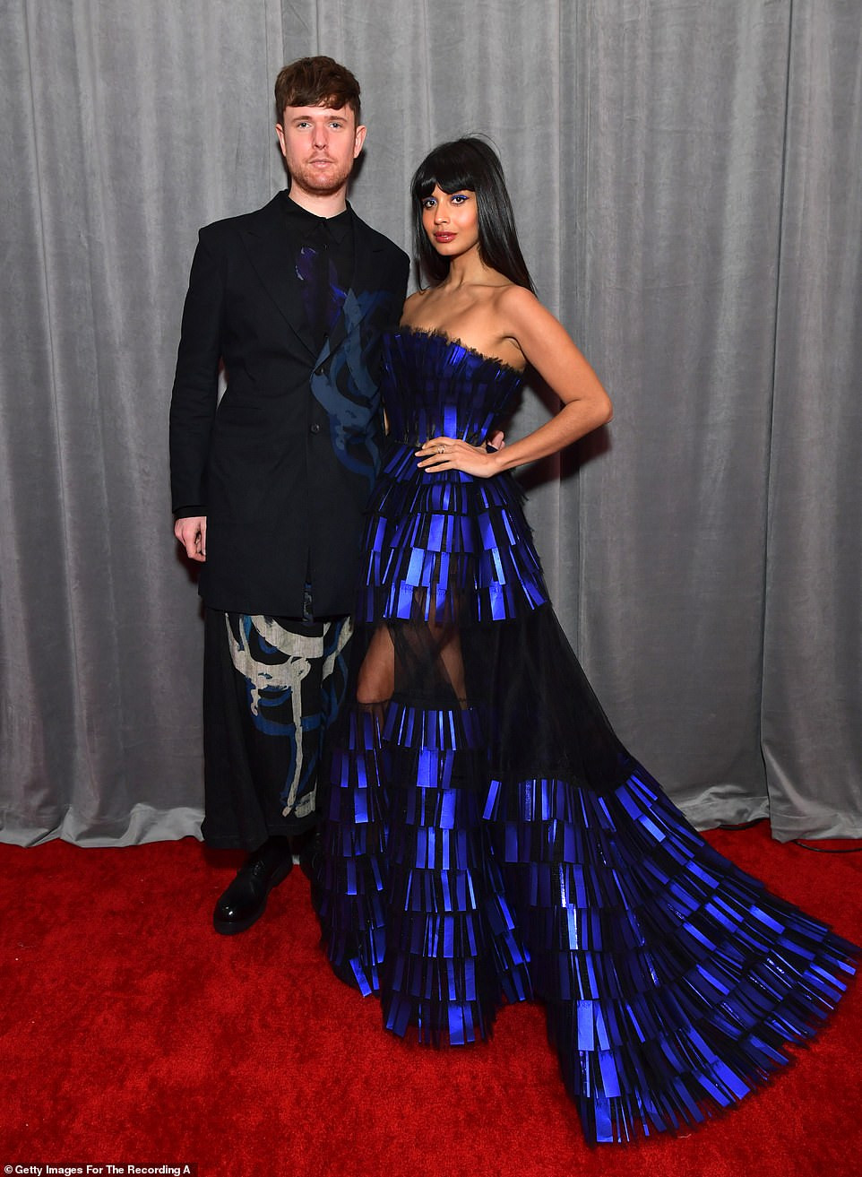 Chiêm ngưỡng những bộ cánh đẹp nhất trên thảm đỏ Grammy 2020 ảnh 15