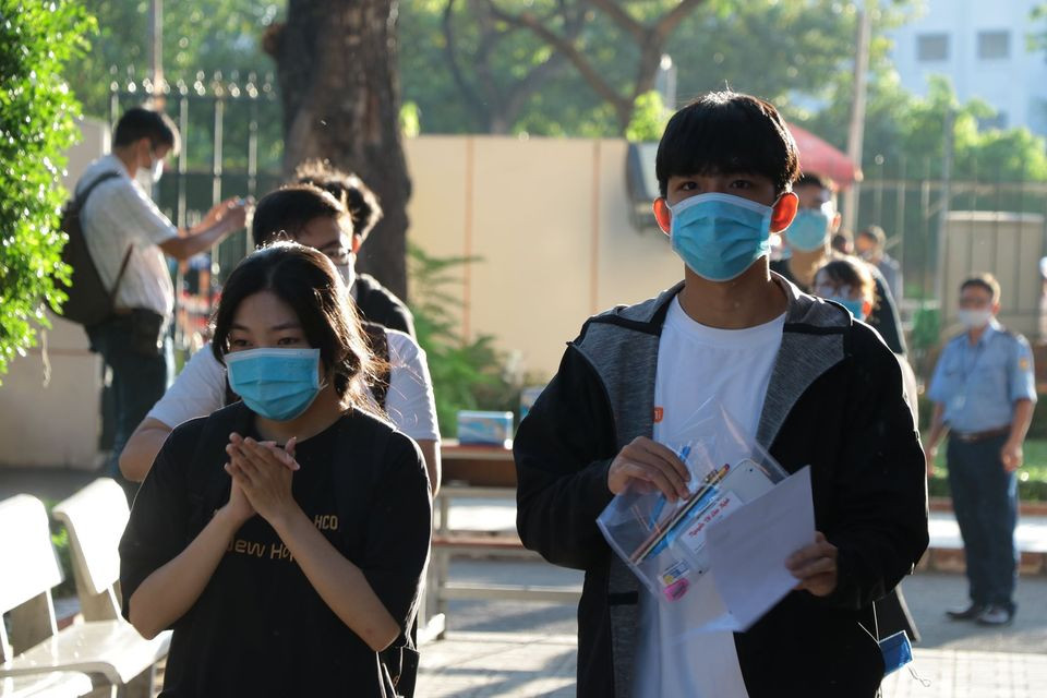 Kỳ thi đánh giá năng lực ĐH Quốc gia TP.HCM: Các thí sinh nắm chắc khoảng 70 - 80% bài làm ảnh 1