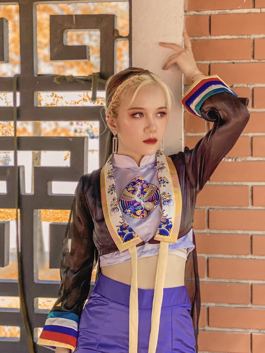 Học BLACKPINK nhảy “How You Like That” với trang phục cách tân, nhóm nhảy B-Wild gây “bão“ ảnh 2