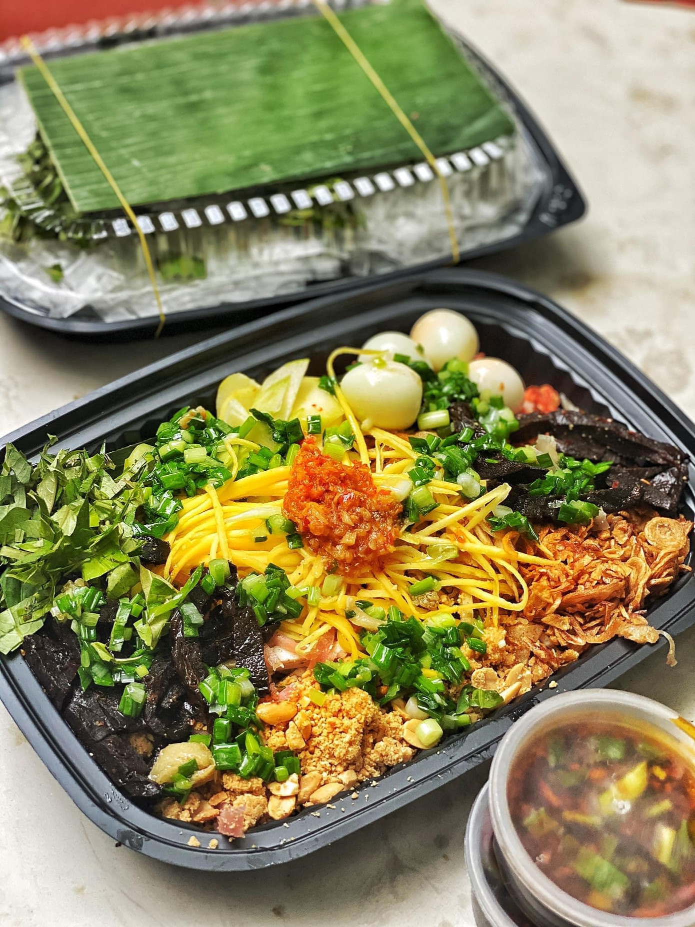 NTK Lý Quí Khánh gây tranh cãi với món bánh tráng trộn “sang chảnh” 250.000 đồng ảnh 2