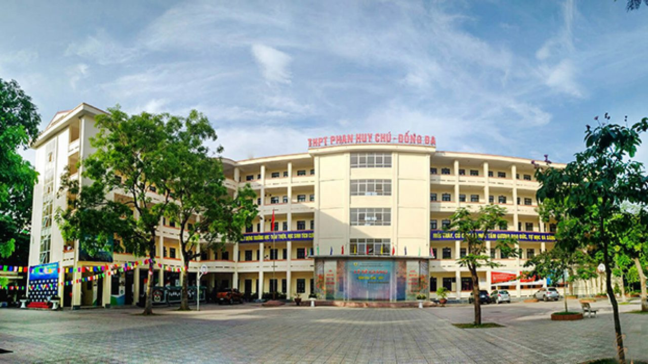 THPT Phan Huy Chú là trường THPT chất lượng cao đầu tiên của Hà Nội. Khi nào trường THPT Kim Liên, Chu Văn An, Phan Đình Phùng tự chủ tài chính, tăng học phí? ảnh 2