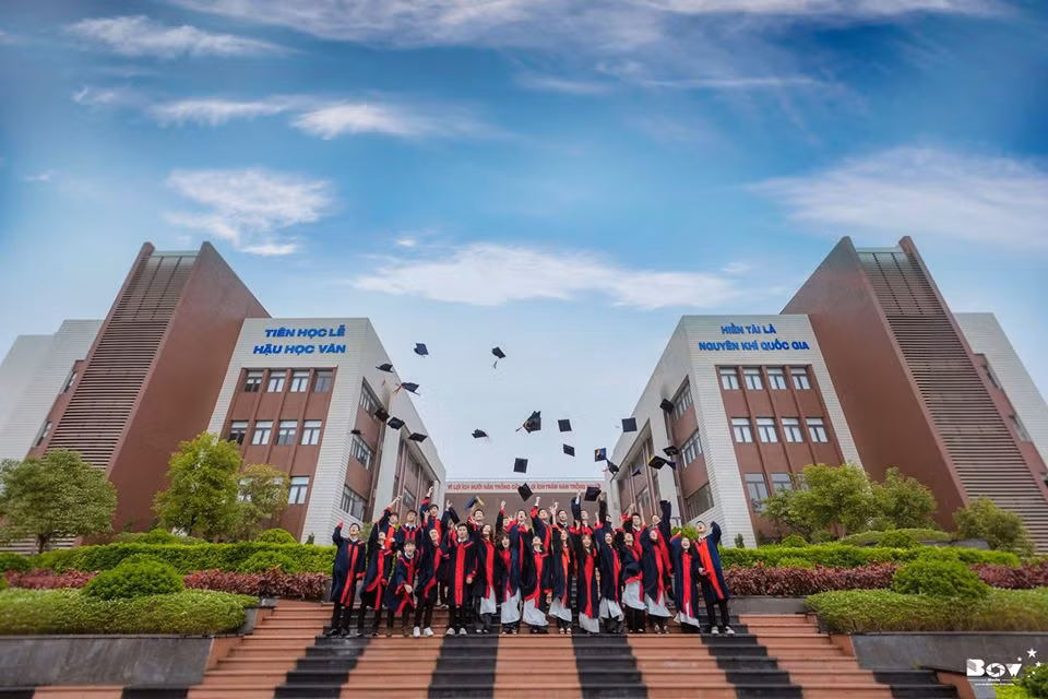 Gửi thanh xuân tươi đẹp: Trường cấp Ba có gì đặc biệt khiến bạn nhớ mãi không quên? ảnh 5