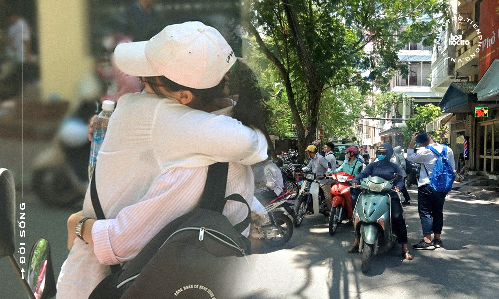 Những khoảnh khắc đẹp của kỳ thi vào lớp 10: Sĩ tử đừng lo, mọi người đều sẽ tiếp sức! ảnh 11 Những khoảnh khắc đẹp của kỳ thi vào lớp 10: Sĩ tử đừng lo, mọi người đều sẽ tiếp sức! ảnh 11