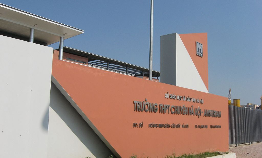 Dân mạng tranh cãi khi bảng điểm toàn 10 mới qua “vòng gửi xe” vào Ams, Amser nói gì? ảnh 2