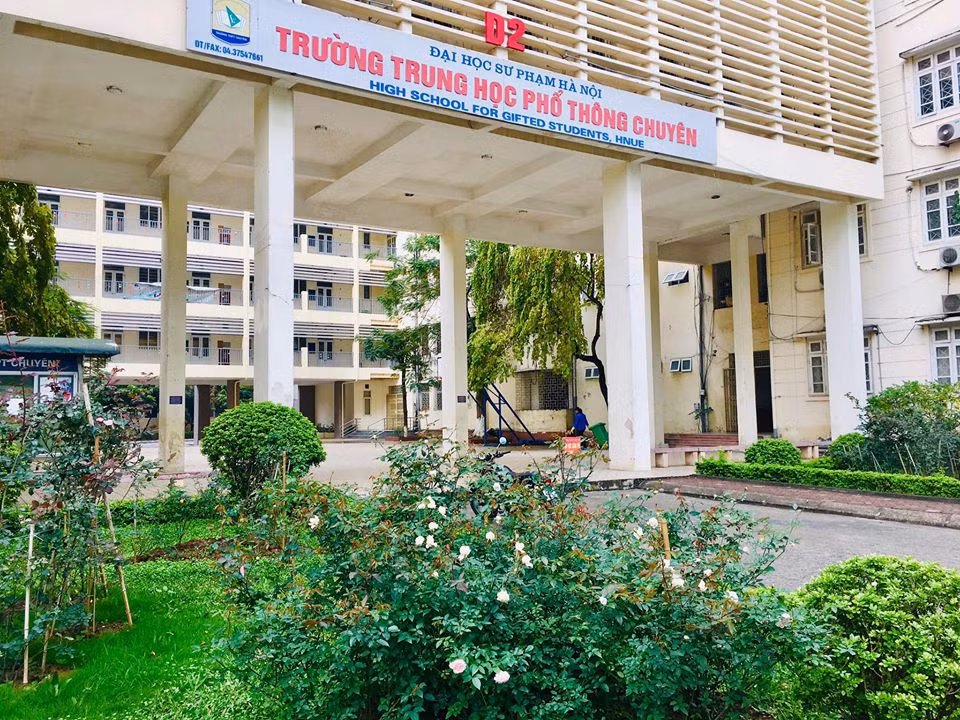 Gửi thanh xuân tươi đẹp: Trường cấp Ba có gì đặc biệt khiến bạn nhớ mãi không quên? ảnh 3