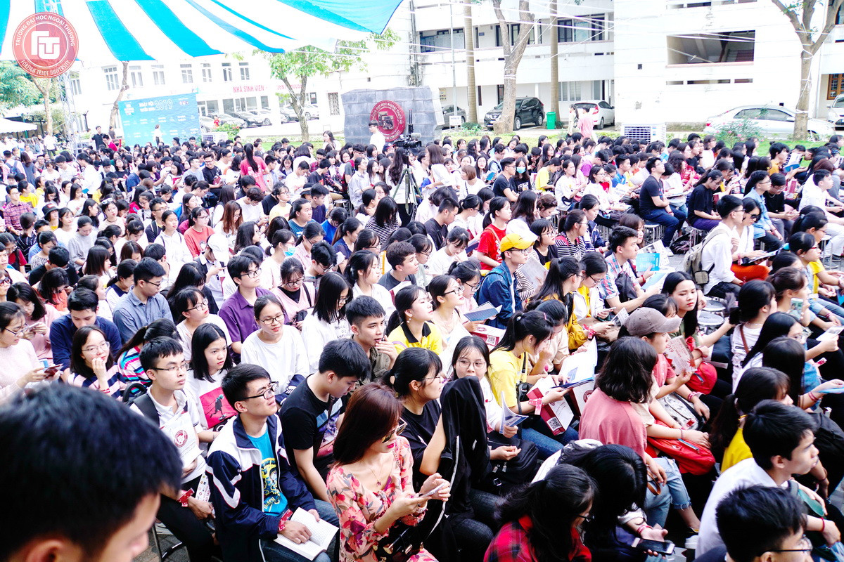 Khó nghĩ khi chọn trường? Hãy “tìm đường” từ chuỗi chương trình tư vấn tuyển sinh! ảnh 1