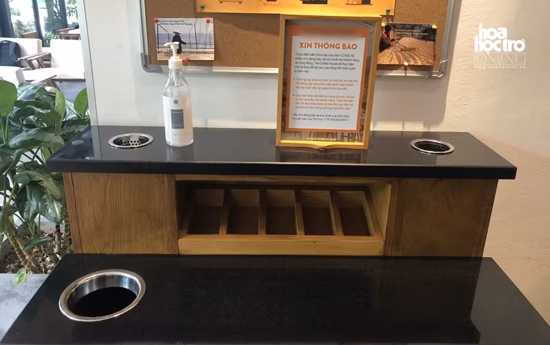 Hàng quán Hà Nội sau yêu cầu giãn cách: Nhiều quán quen của giới trẻ vắng khách ảnh 2