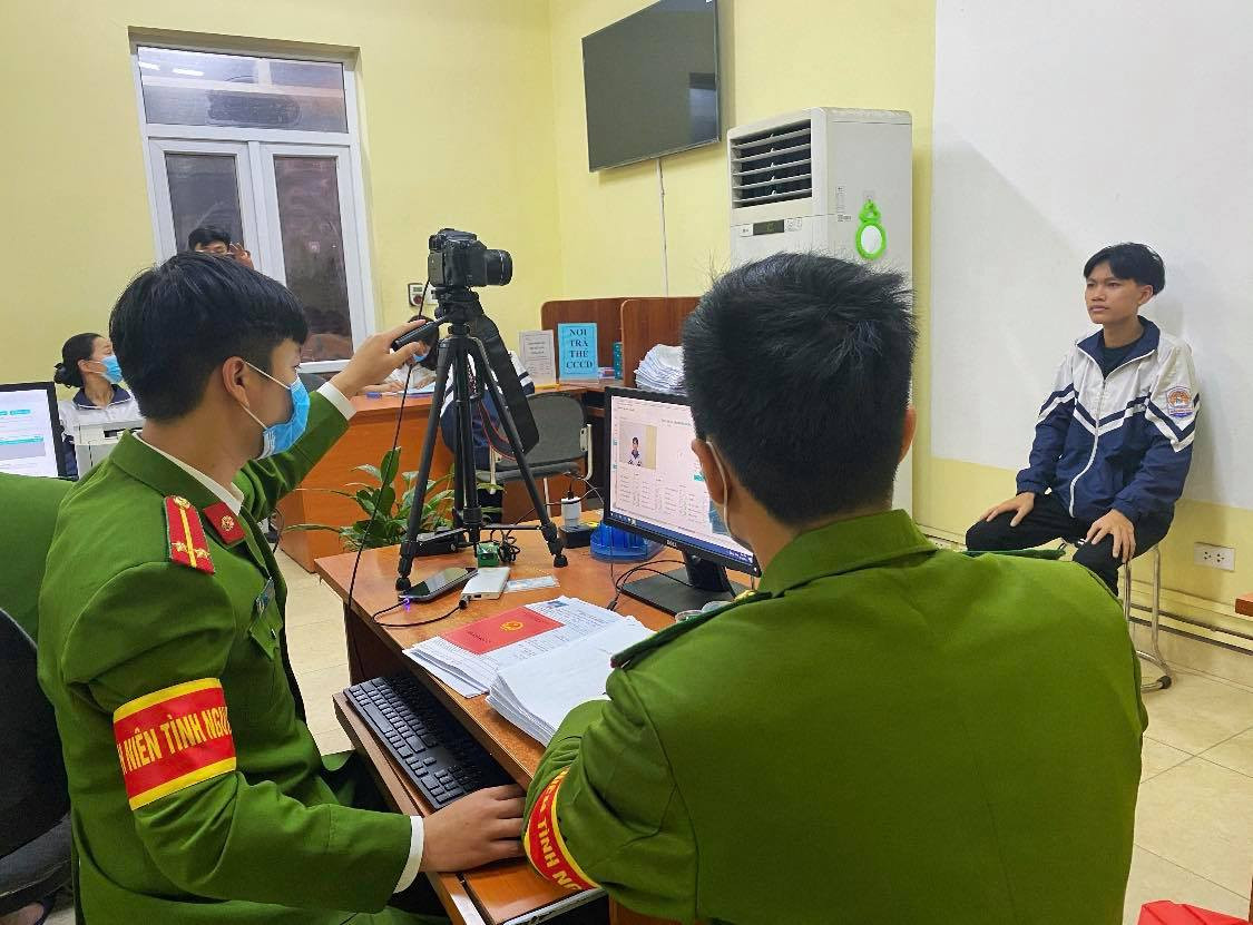 Học sinh lớp 9 cần làm thẻ căn cước công dân gắn chip để tham dự kỳ thi vào lớp 10? ảnh 3