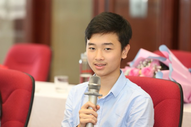 Bên cạnh những thành tích về piano, Quang còn từng tham gia hòa nhạc gây quỹ để mua trang thiết bị y tế dành tặng các bệnh viện tại Hà Nội trong đợt dịch vừa qua. Gương mặt trẻ Việt Nam tiêu biểu 2020: Chuyện chưa kể của 2 đề cử nhỏ tuổi nhất ảnh 4