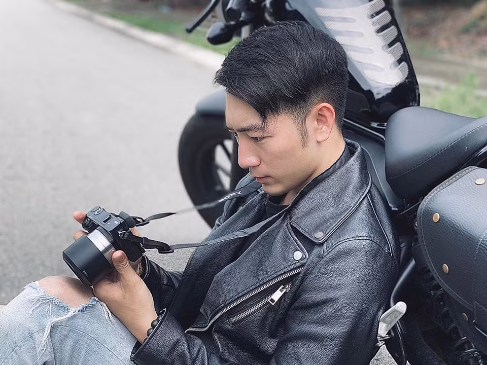 Thầy giáo điển trai mở lớp học tiếng Anh trên TikTok, video nào cũng nhận nghìn tim! ảnh 6