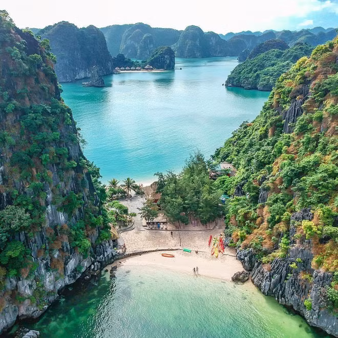 Lên đường cuối tuần: Hai ngày được nghỉ ngơi, nên đi du lịch ở đâu để “xả hơi“? ảnh 2