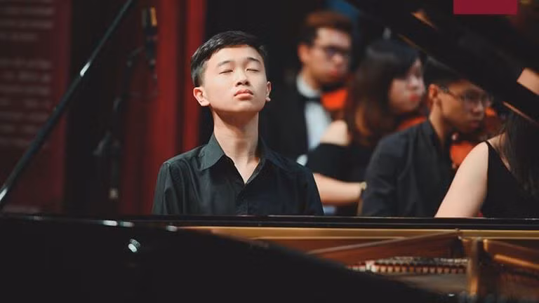 Gương mặt trẻ Việt Nam tiêu biểu: Nhân tố mới triển vọng, gương mặt quen giàu thành tích ảnh 1