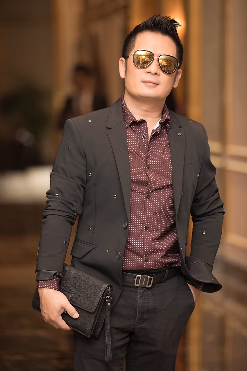 Tiểu Vy, Mỹ Linh cùng “hội chị em” diện váy áo đủ màu dự họp báo bán kết Hoa Hậu Việt Nam ảnh 10