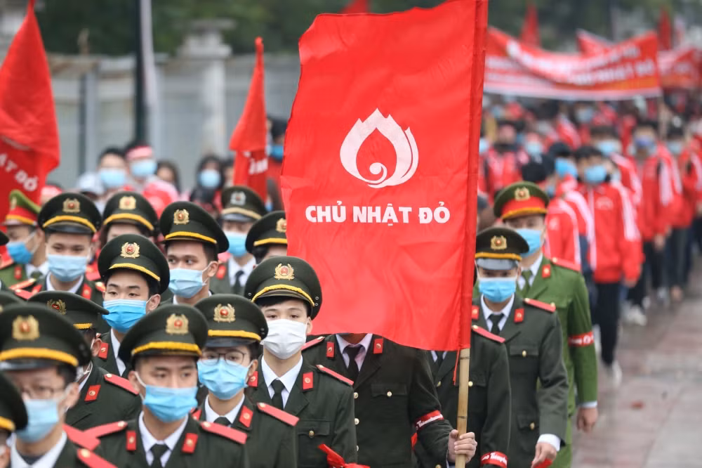 Sinh viên Hà Nội hào hứng tham gia hiến máu trong ngày hội Chủ Nhật Đỏ 2021 ảnh 2