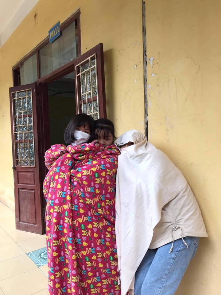 Miền Bắc một số nơi xuống tới 4 độ, các trường sẽ điều chỉnh giờ vào lớp thế nào? ảnh 3