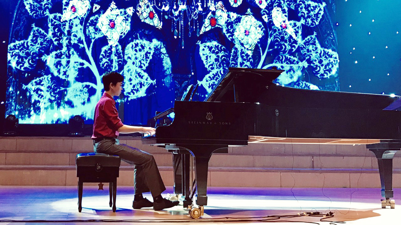 Choáng ngợp với “profile” đáng nể của 10 Gương mặt trẻ Việt Nam tiêu biểu năm 2020 ảnh 9