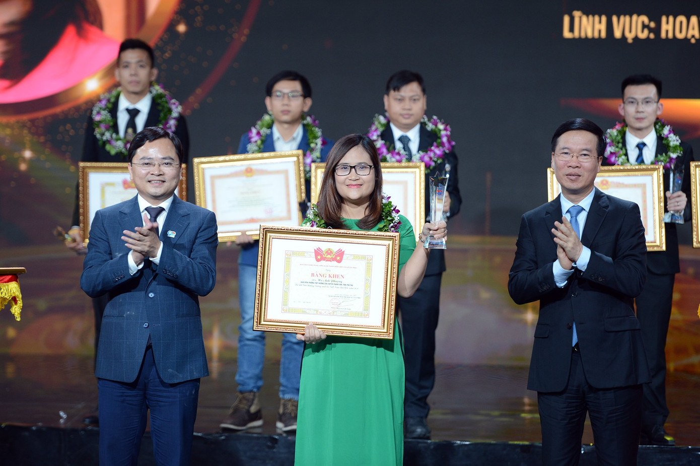 Cách học Tiếng Anh cực đỉnh theo bí kíp của cô giáo Mường được công nhận toàn cầu ảnh 1