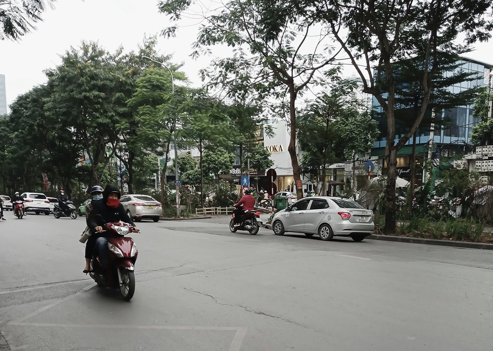 Miền Bắc trời rét đậm dưới 15 độ, học sinh rủ nhau mang chăn đến trường giữ ấm ảnh 2