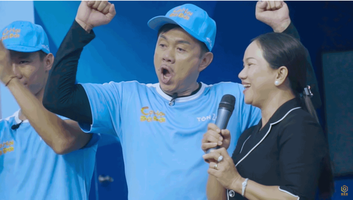 Khán giả rơi nước mắt xem video Chí Tài chạy mướt mồ hôi để giúp người nghèo ảnh 5