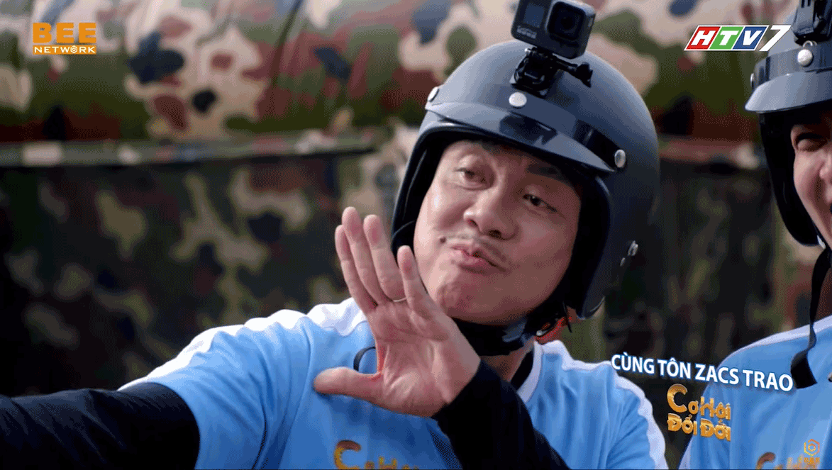 Khán giả rơi nước mắt xem video Chí Tài chạy mướt mồ hôi để giúp người nghèo ảnh 3