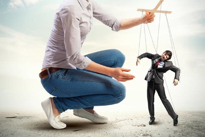 Cộng đồng mạng phẫn nộ với lớp học dạy cách 'moi tiền' đàn ông ảnh 2