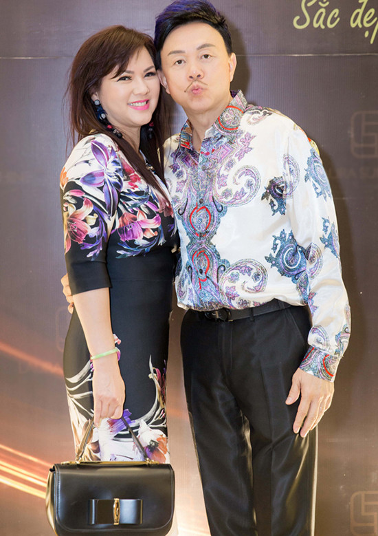Nhan sắc xinh đẹp của người vợ luôn ở bên ủng hộ Chí Tài hơn 30 năm qua ảnh 7