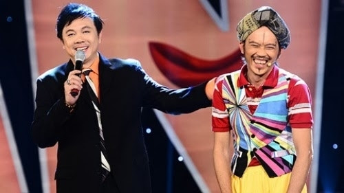 Khán giả bật khóc khi thấy đồ vật Hoài Linh để trên bàn thờ lập riêng tưởng nhớ Chí Tài ảnh 3