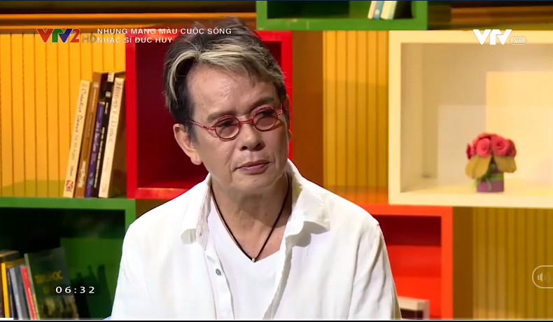 Nhạc sĩ Đức Huy tiết lộ cuộc sống hôn nhân với vợ kém 44 tuổi ảnh 1