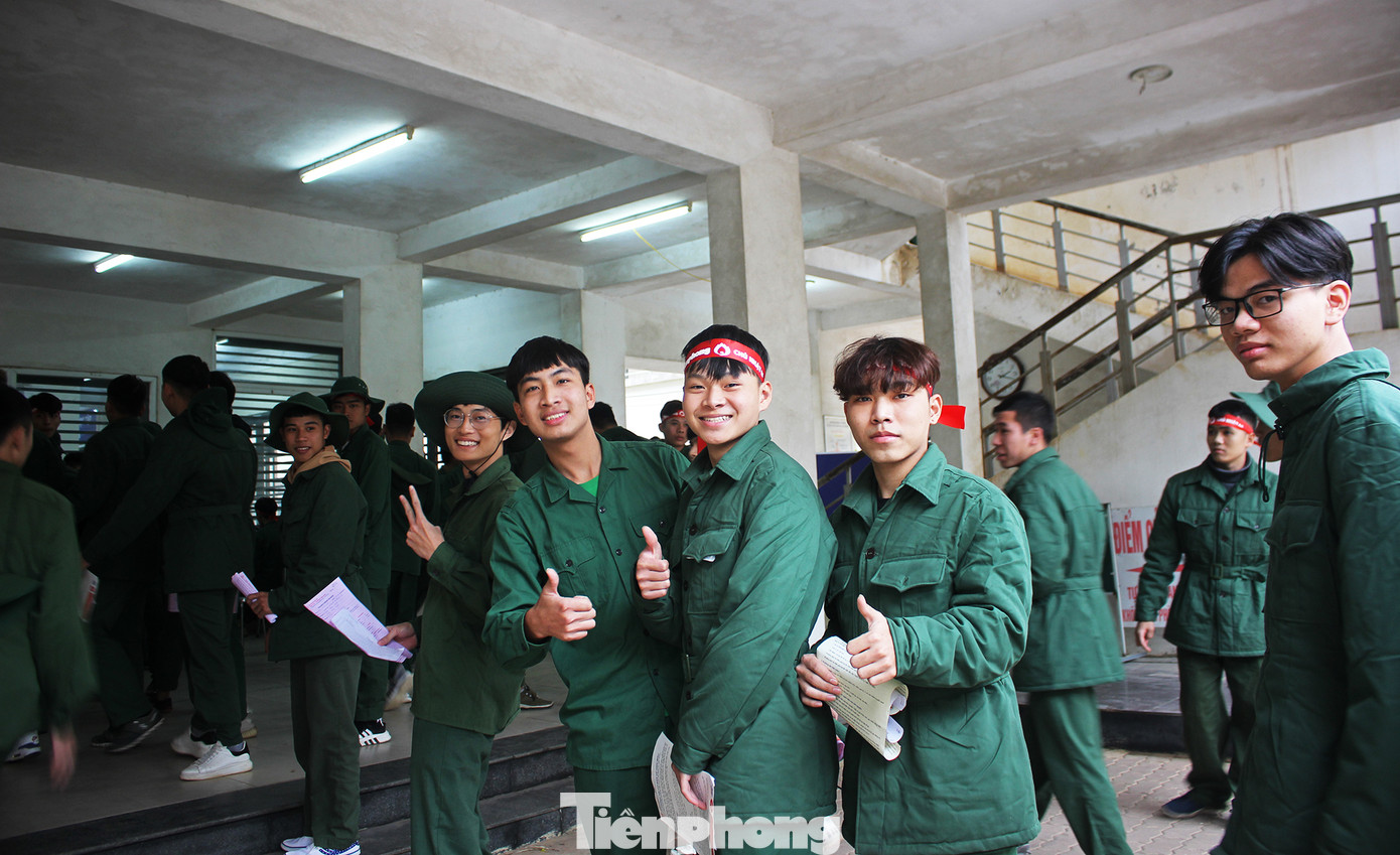 Sinh viên 3 trường đại học nối hàng dài hiến máu: Xua tan giá lạnh mùa đông ảnh 4