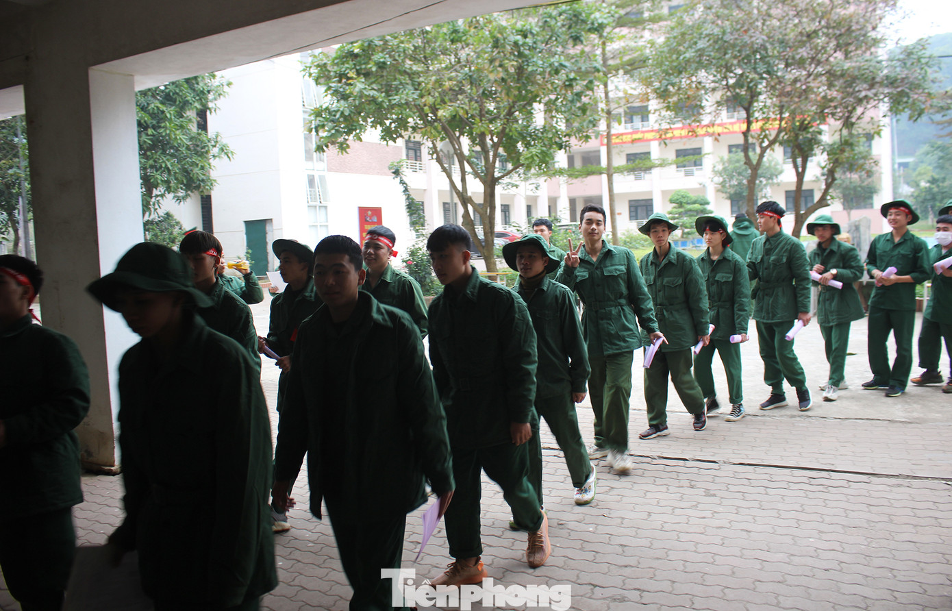 Sinh viên 3 trường đại học nối hàng dài hiến máu: Xua tan giá lạnh mùa đông ảnh 11