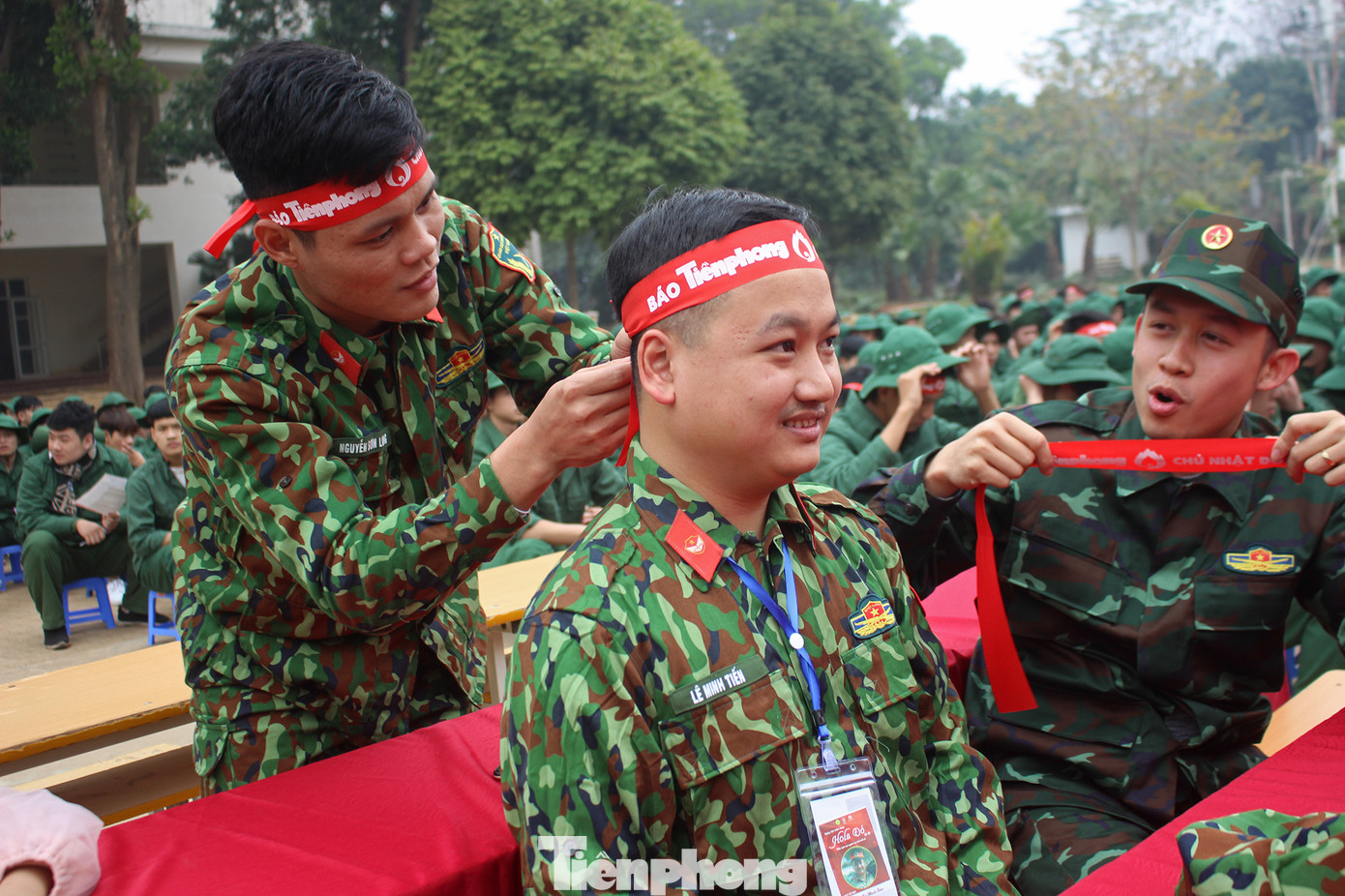 Sinh viên 3 trường đại học nối hàng dài hiến máu: Xua tan giá lạnh mùa đông ảnh 23