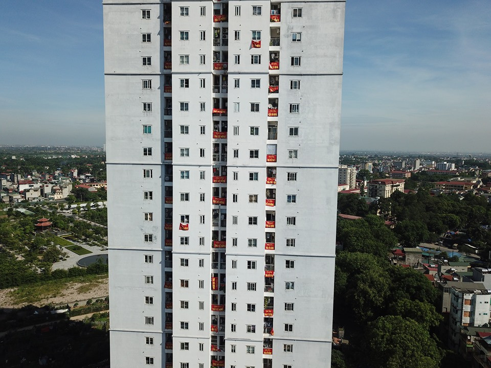 Cận cảnh chung cư 24 tầng chưa được giao đất đã bán cho dân về ở ảnh 6