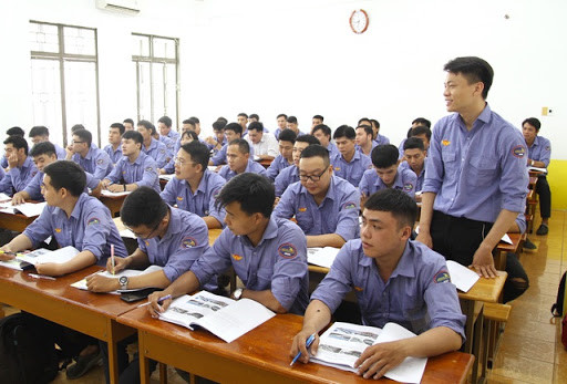 TPHCM đề xuất trả lương chuyên gia dạy lái tàu metro hơn nửa tỷ đồng/tháng ảnh 2