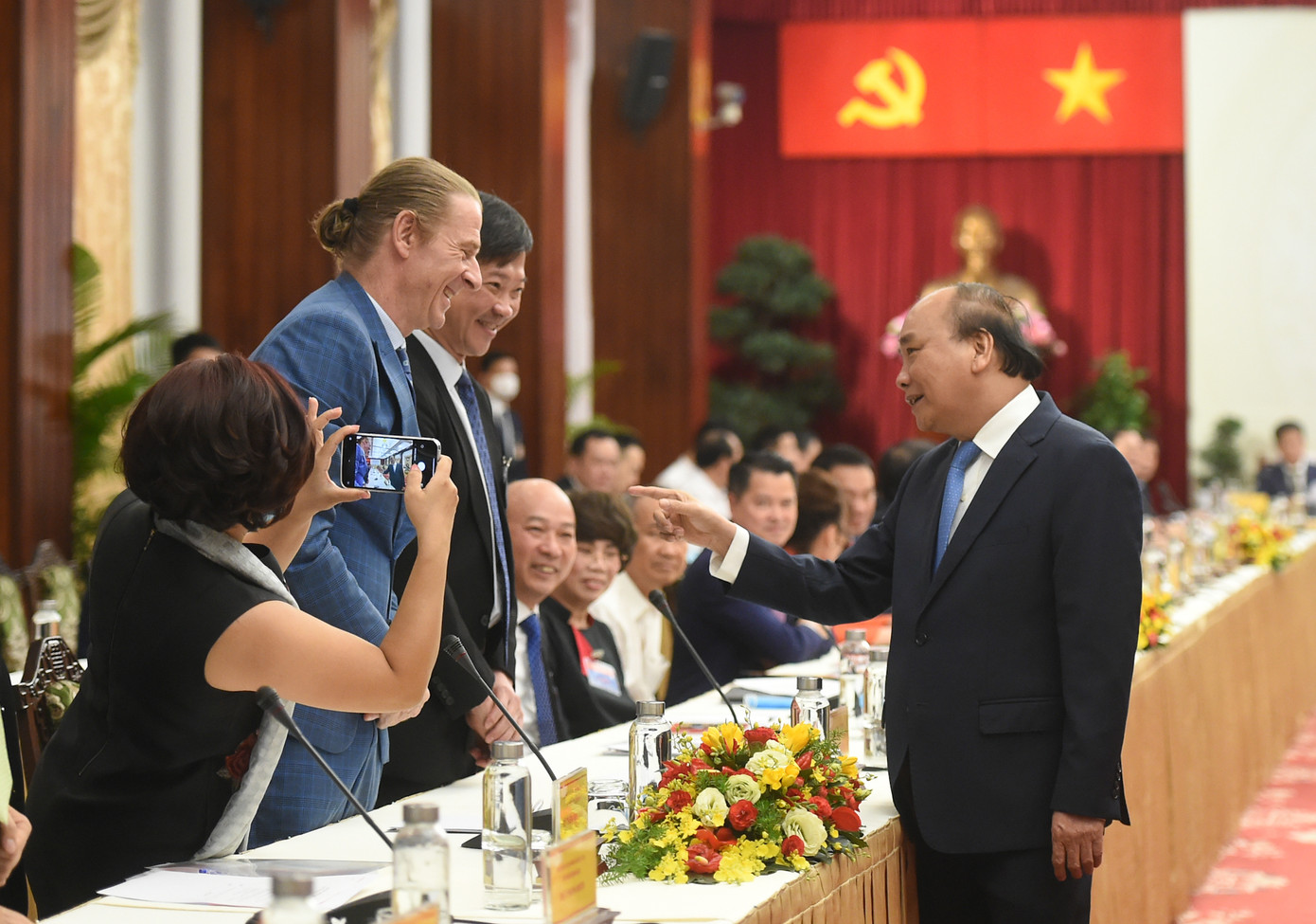 Thủ tướng Nguyễn Xuân Phúc: Phải tự cứu mình trước khi trời cứu ảnh 2