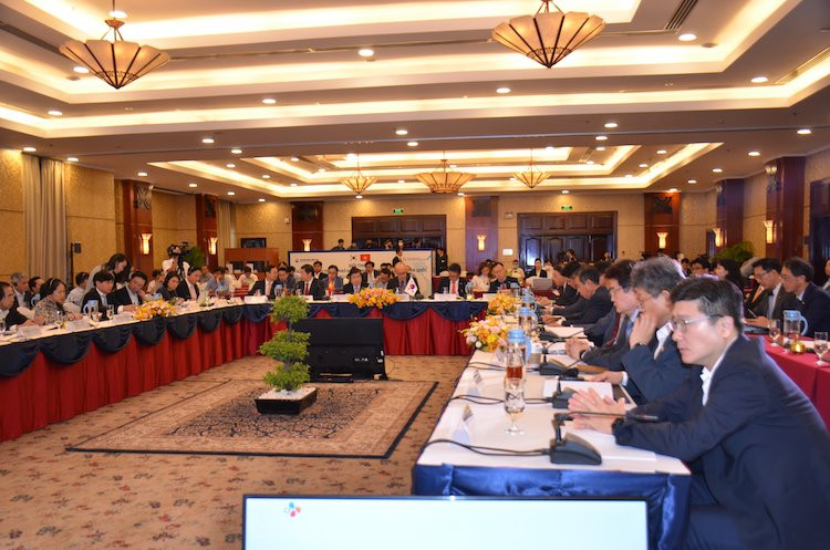 Doanh nghiệp Hàn Quốc phàn nàn về thủ tục, Chủ tịch TPHCM nói gì? ảnh 1