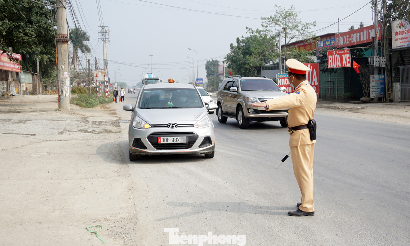 Tài xế bị phạt 2,5 triệu đồng vì 'uống ly rượu để ăn cơm cho ngon' ảnh 4