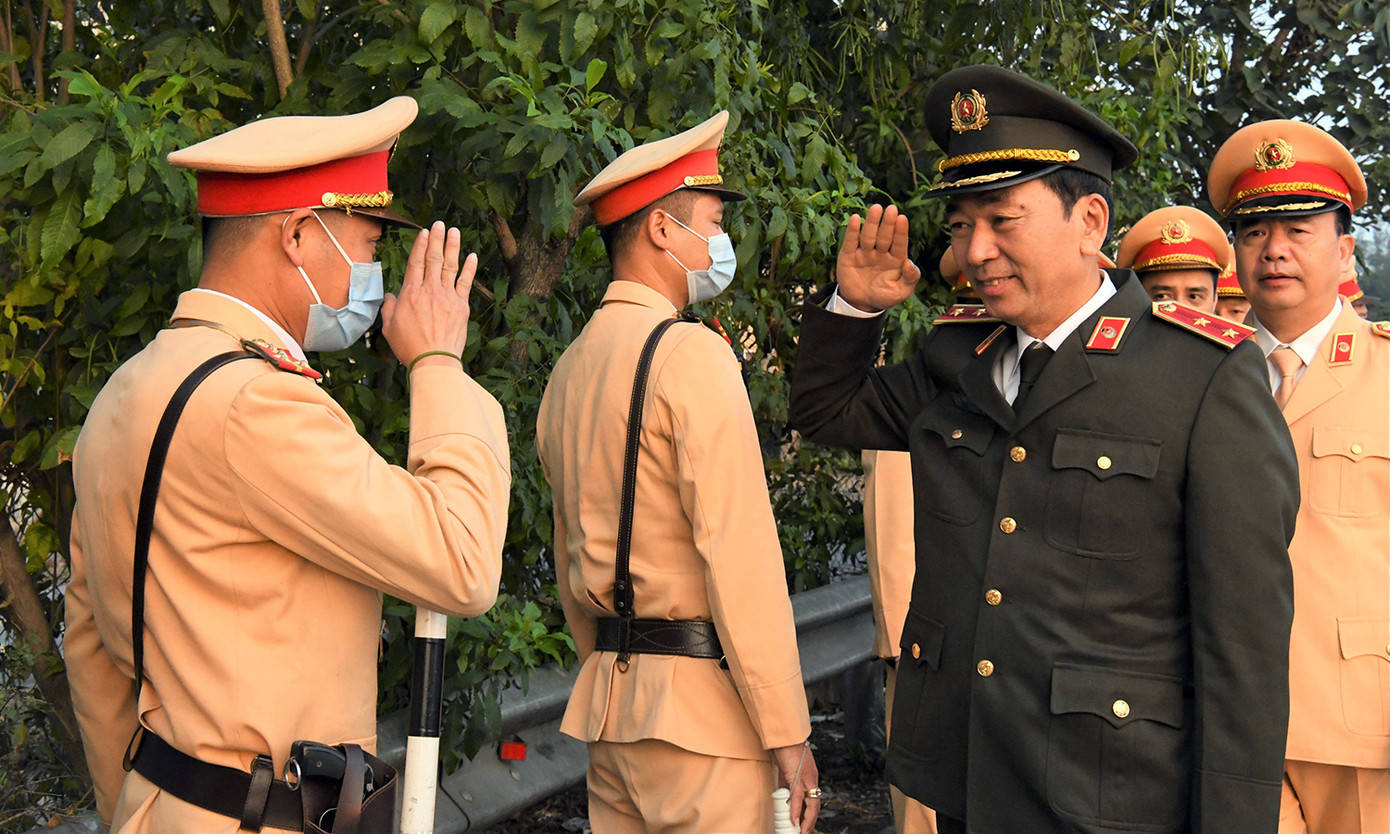 Thứ trưởng Trần Quốc Tỏ kiểm tra công tác bảo đảm an toàn giao thông trên cao tốc ảnh 5