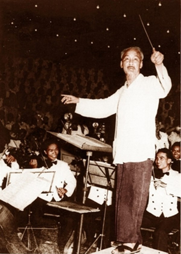 Hơn 250 ảnh tư liệu quý về Bác Hồ ảnh 5