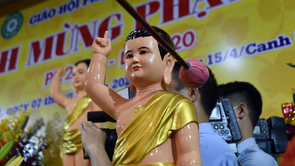 Chính lễ Phật đản đặc biệt ở chùa Quán Sứ ảnh 3