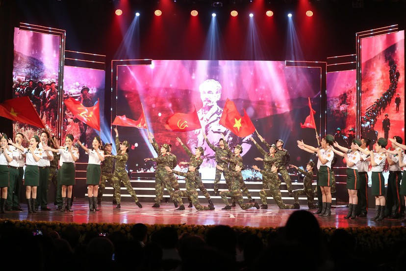 Toàn cảnh lễ trao giải tác phẩm học tập Chủ tịch Hồ Chí Minh ảnh 7