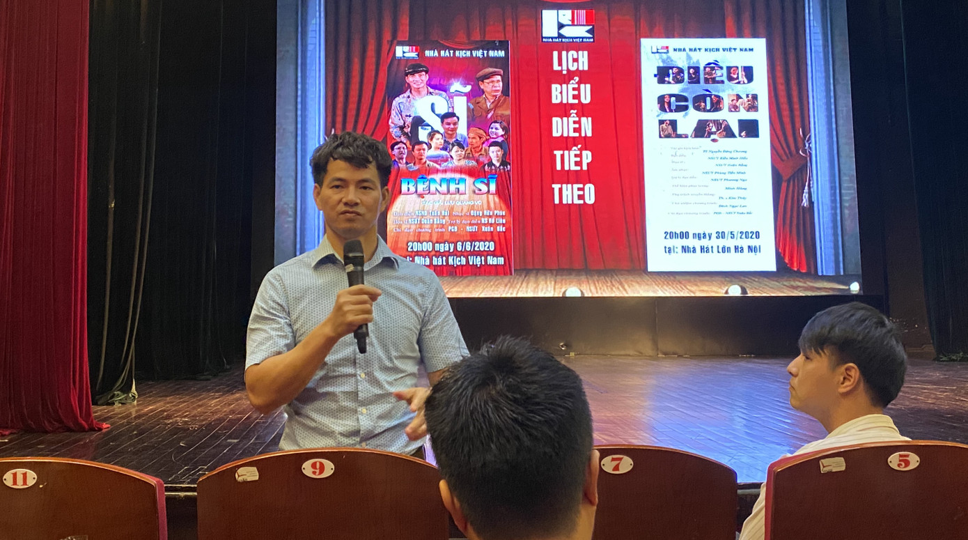 Thừa thắng xông lên, Nhà hát Kịch Việt Nam diễn tiếp ‘Bệnh sĩ’ và ‘Điều còn lại’ ảnh 1