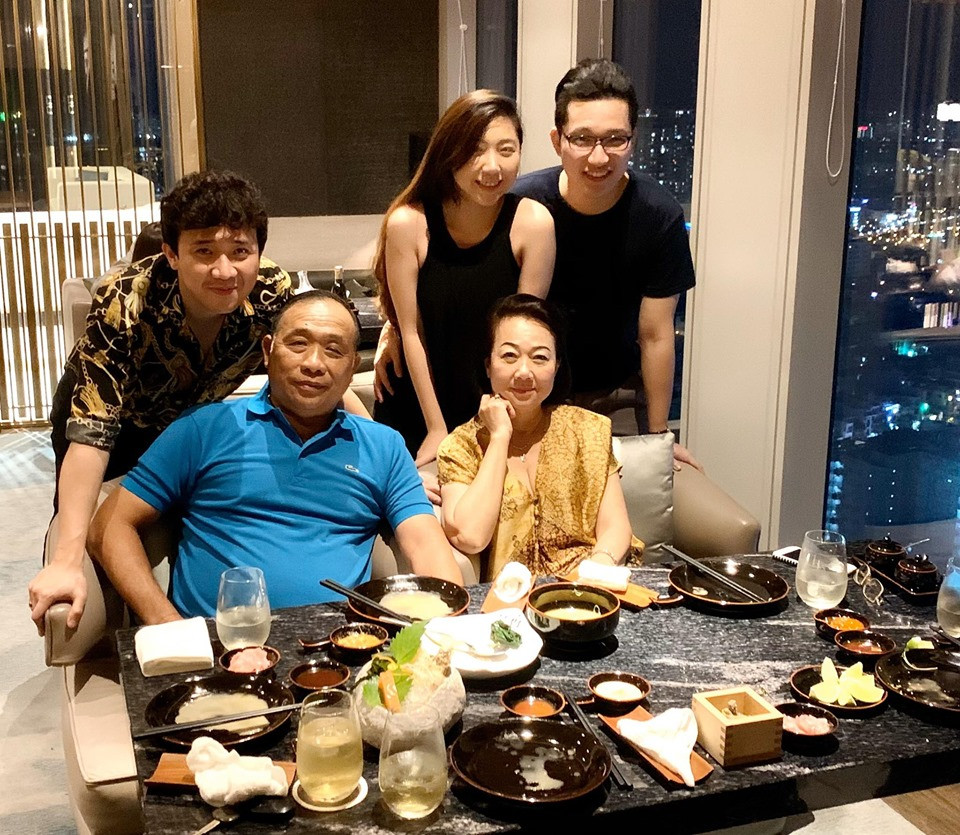 Hari Won không dự sinh nhật mẹ chồng, Trấn Thành nói gì? ảnh 1