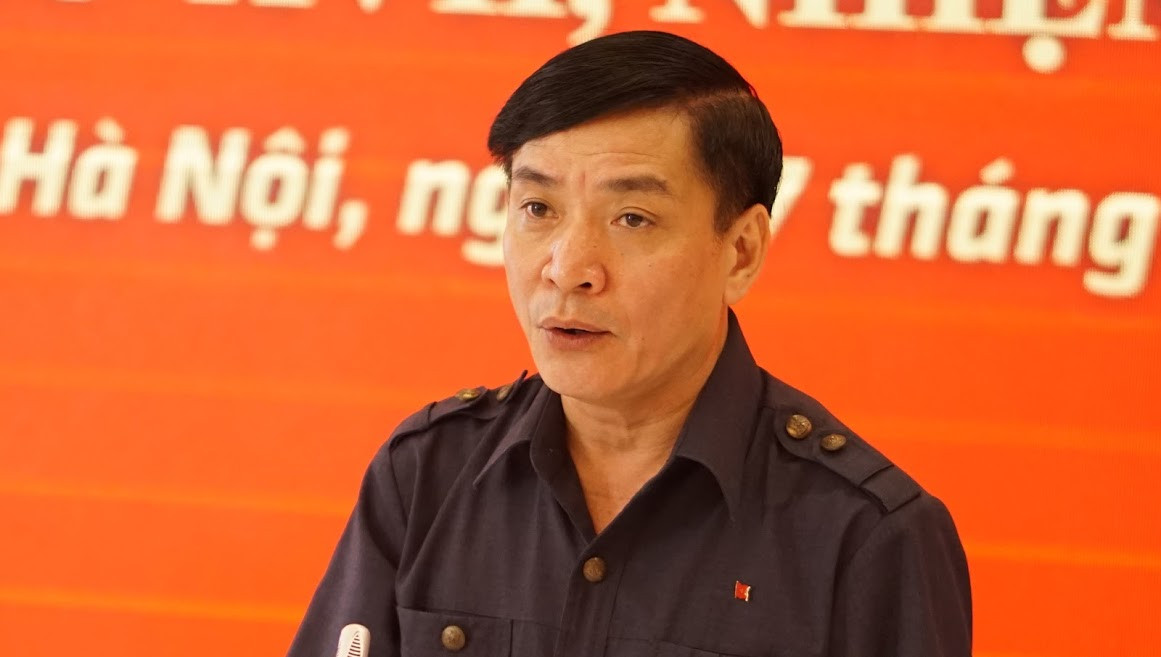 Bố trí bí thư không phải người địa phương, tránh cán bộ 'chín đồng loạt' ảnh 1