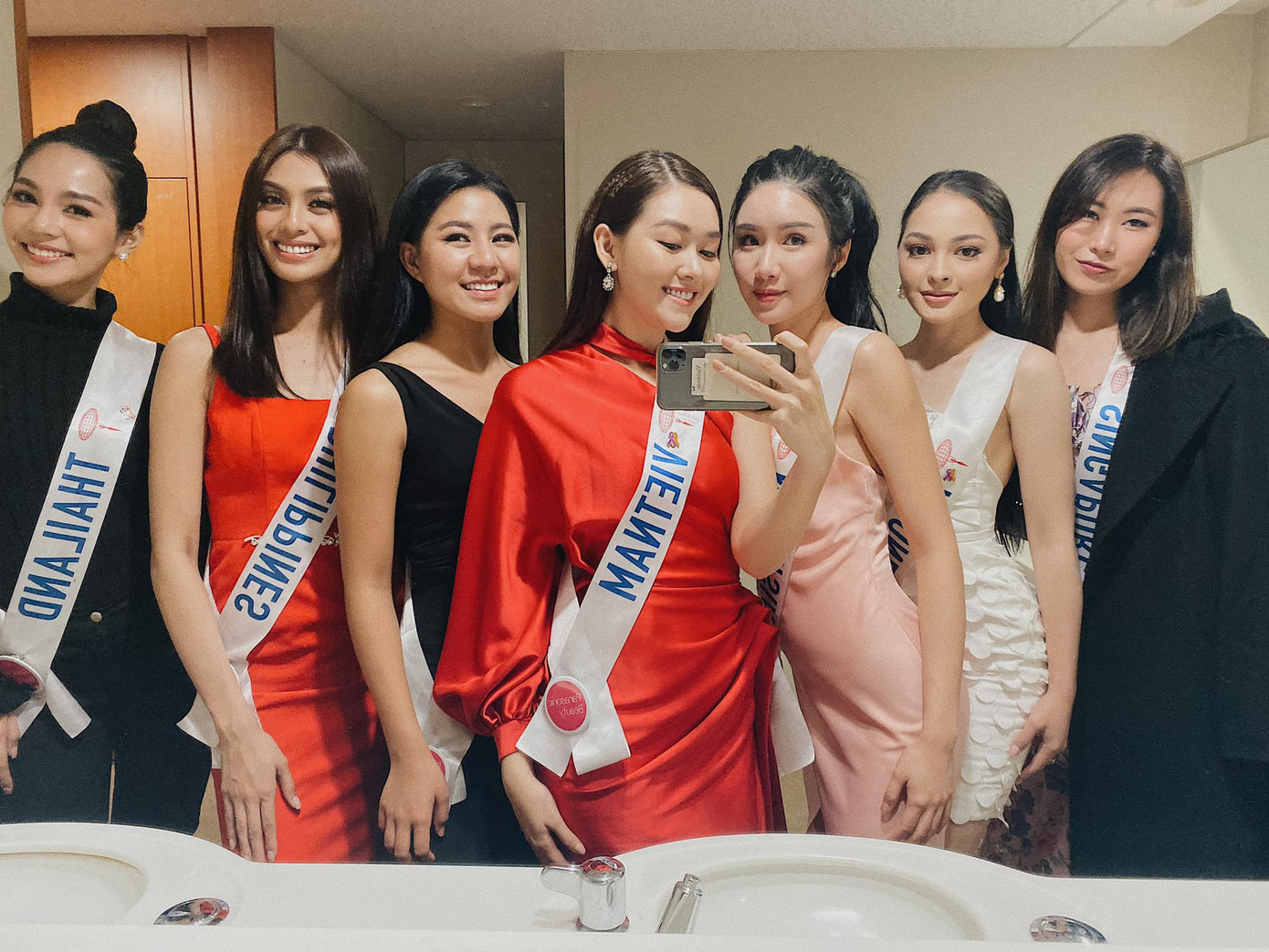 Người đẹp Thái Lan đăng quang Hoa hậu Quốc tế 2019, Tường San dừng chân top 8 ảnh 11