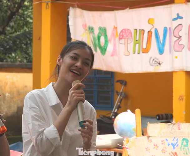 'Người đẹp nhân ái': Thí sinh HHVN 2020 mang sách đến trẻ em vùng sâu ảnh 7