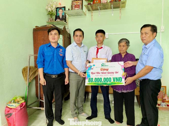 Bình Dương: Tặng nhà Khăn quàng đỏ cho học sinh nghèo hiếu học ảnh 1