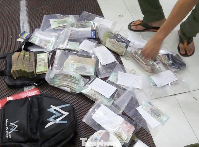 Triệt xóa tụ điểm đánh bạc quy mô lớn và cho vay nặng lãi ở Bình Dương ảnh 2