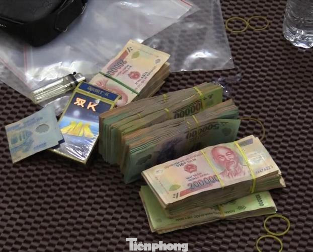 Triệt xóa tụ điểm đánh bạc quy mô lớn và cho vay nặng lãi ở Bình Dương ảnh 3